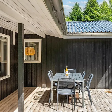 Gustava - 10km From The Sea By Interhome Lägenhet *
